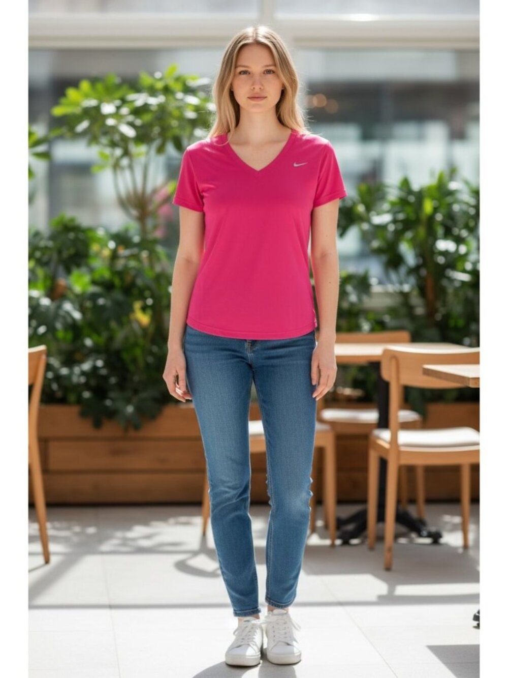 Nike T-Shirt Women's XS V-Neck Pink Dri-FIt Short Sleeve Slim Athletic Top